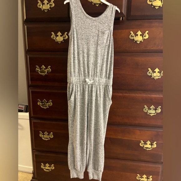 Gap size small or 6/7 long romper - Picture 5 of 10